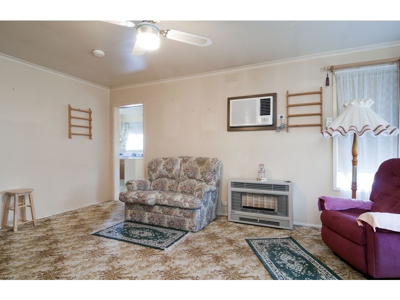 44 Greenslopes Drive, Mooroolbark VIC 3138