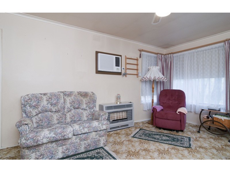 44 Greenslopes Drive, Mooroolbark VIC 3138