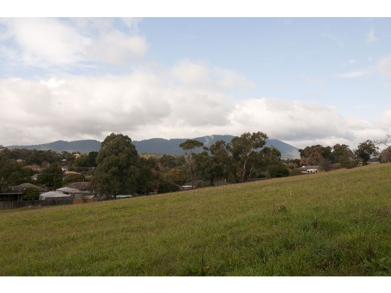 44 Greenslopes Drive, Mooroolbark VIC 3138