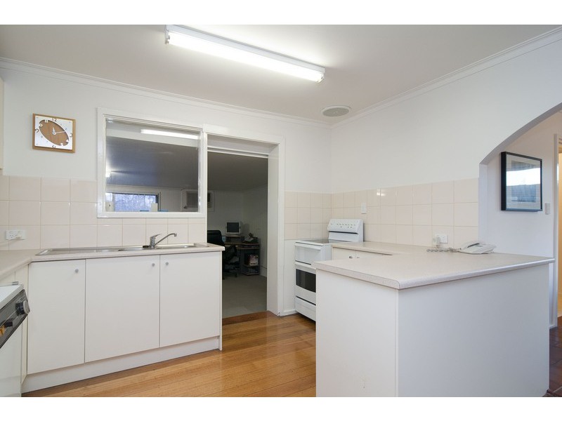 13 Taronga Crescent, Croydon VIC 3136