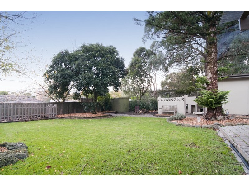 13 Taronga Crescent, Croydon VIC 3136