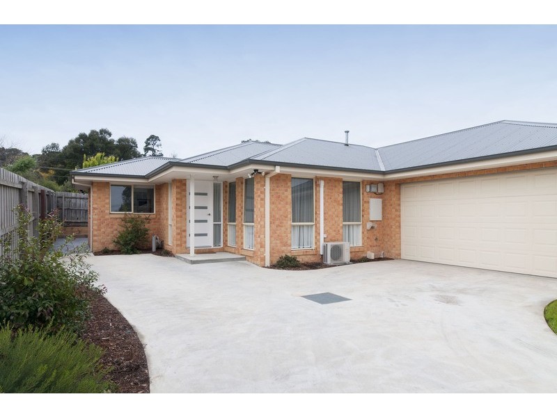 20B Longfellow Avenue, Mooroolbark VIC 3138