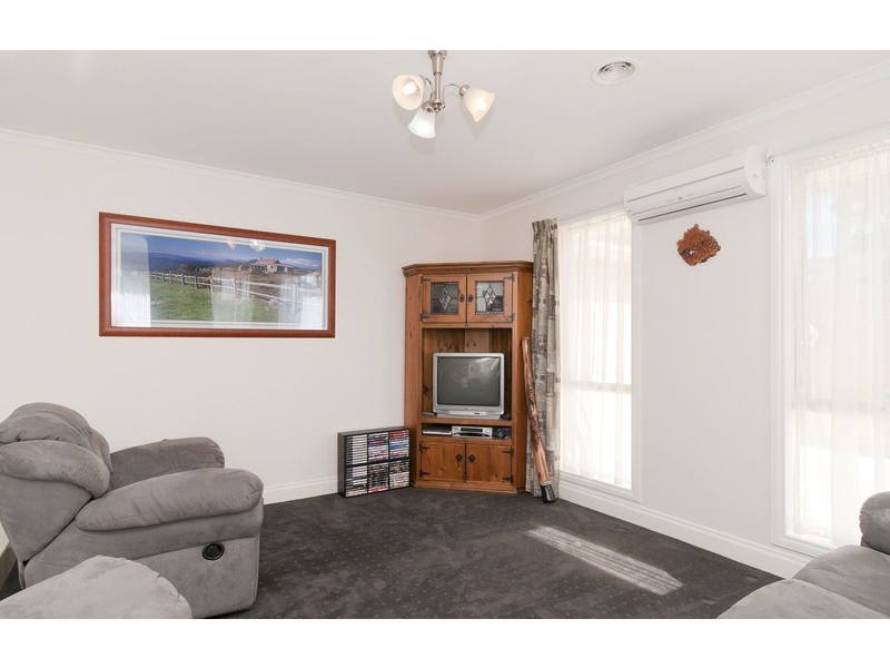 20B Longfellow Avenue, Mooroolbark VIC 3138