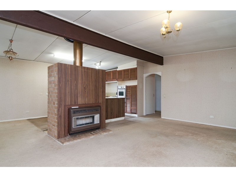 14 Melton Grove, Croydon VIC 3136