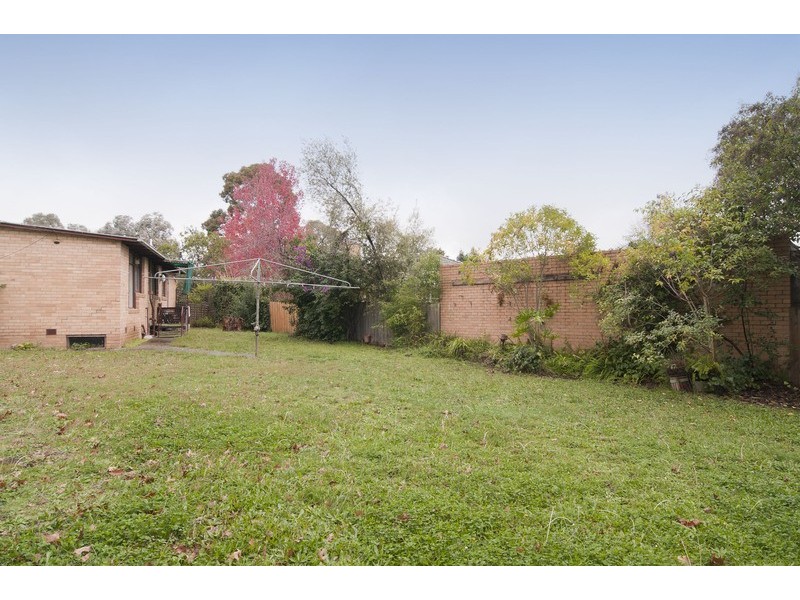14 Melton Grove, Croydon VIC 3136