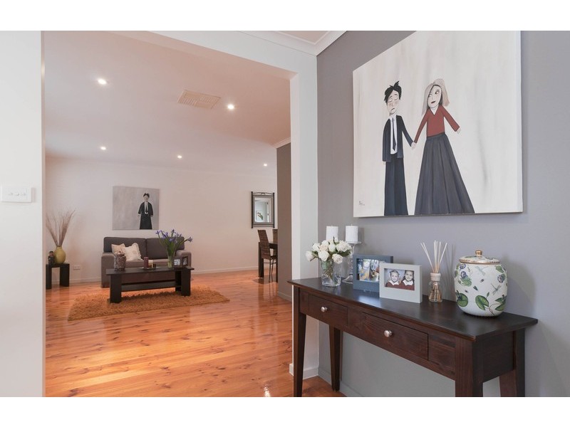 2 Broughton Avenue, Croydon VIC 3136