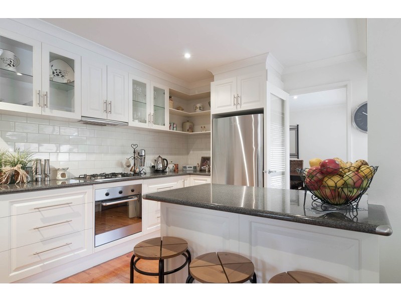 2 Broughton Avenue, Croydon VIC 3136