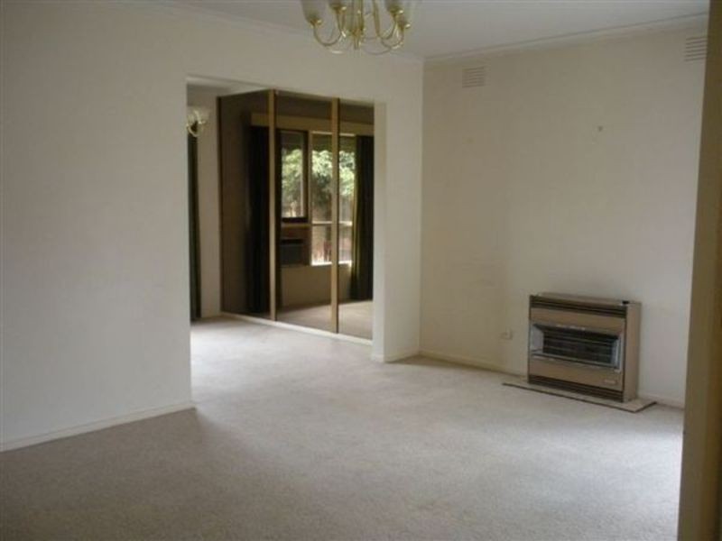 10 Winchester Drive, Bayswater North VIC 3153