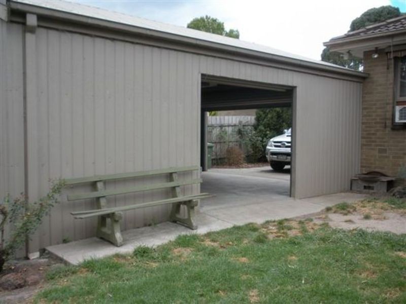 10 Winchester Drive, Bayswater North VIC 3153