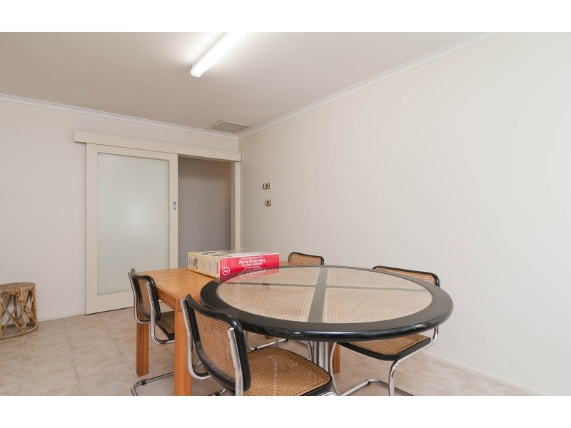 1/2 Sevenoaks Avenue, Croydon VIC 3136