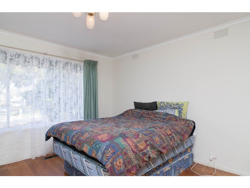 1/2 Sevenoaks Avenue, Croydon VIC 3136