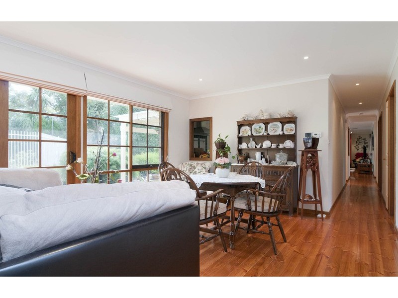 5 Samuel Beavis Drive, Croydon Hills VIC 3136