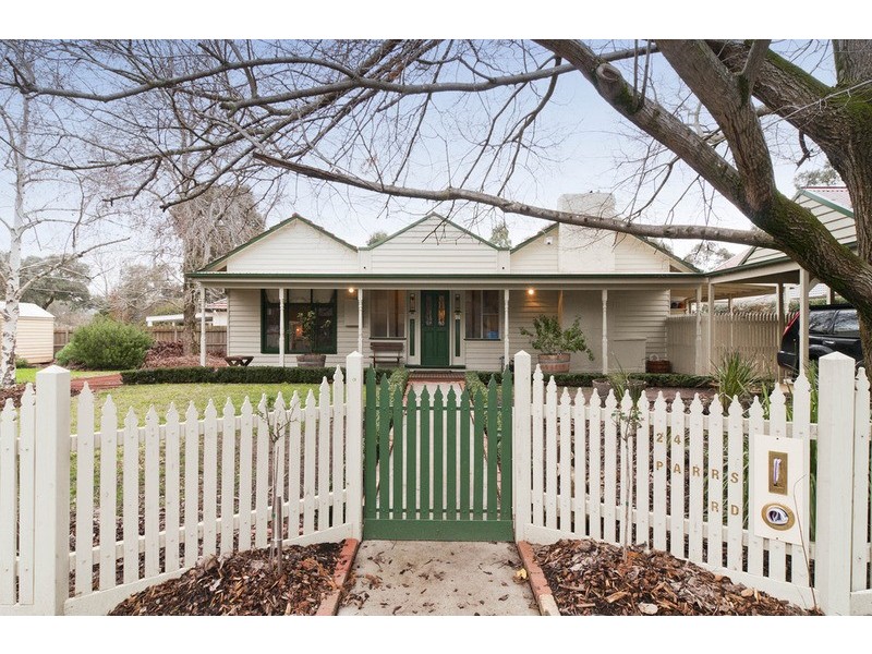 24 Parrs Road, Croydon VIC 3136