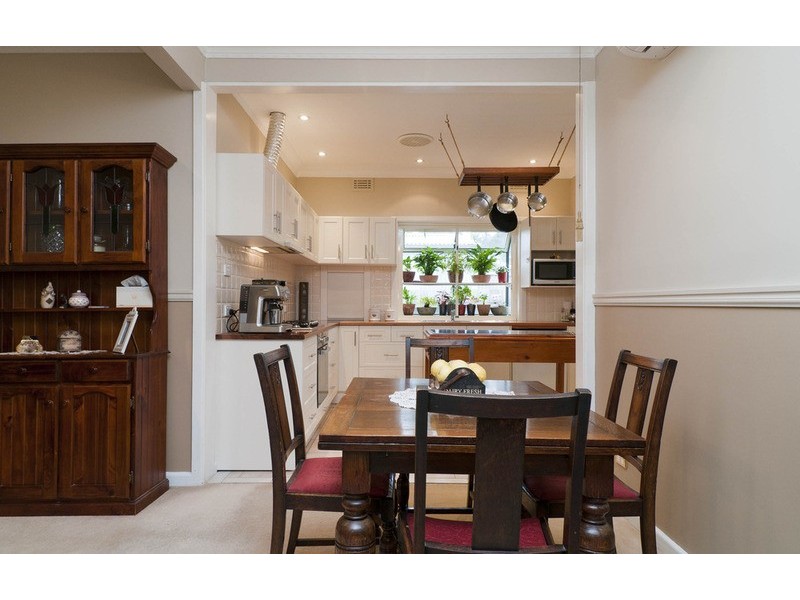 24 Parrs Road, Croydon VIC 3136