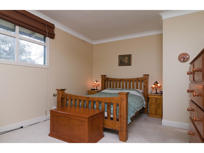 24 Parrs Road, Croydon VIC 3136