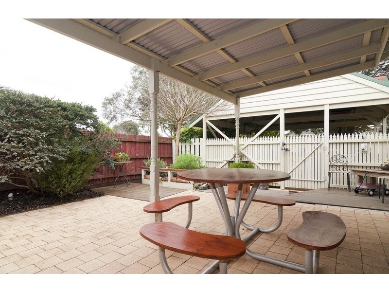 24 Parrs Road, Croydon VIC 3136