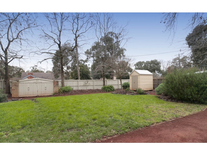 24 Parrs Road, Croydon VIC 3136