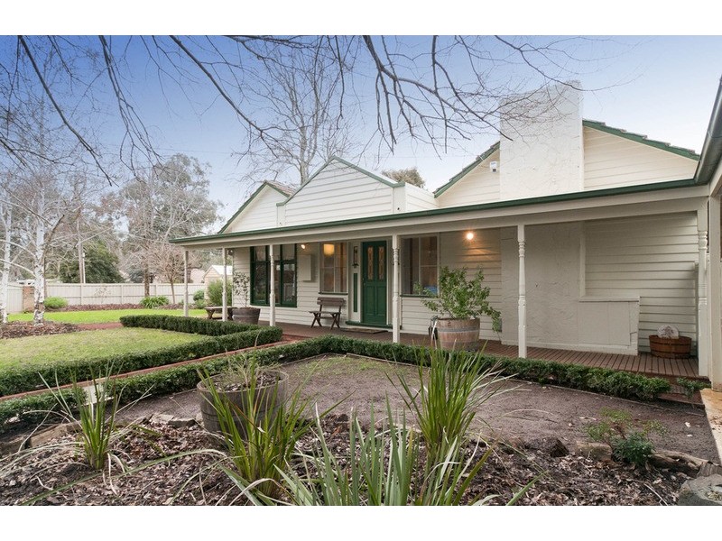 24 Parrs Road, Croydon VIC 3136