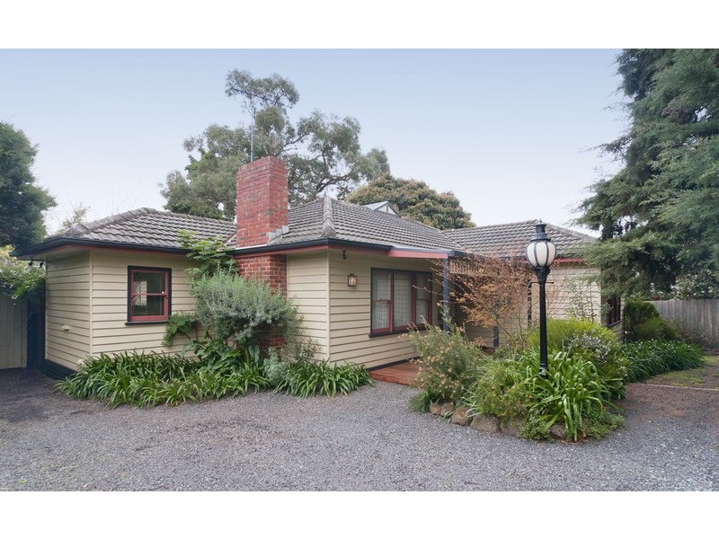 38 Beaufort Road, Croydon VIC 3136
