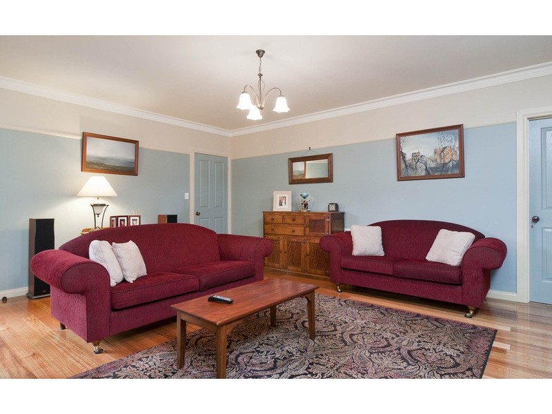 38 Beaufort Road, Croydon VIC 3136