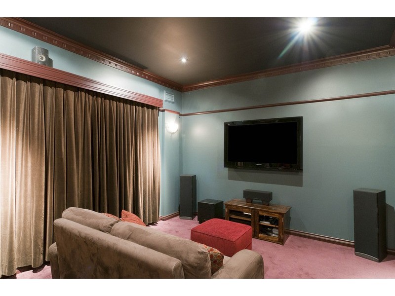 38 Beaufort Road, Croydon VIC 3136