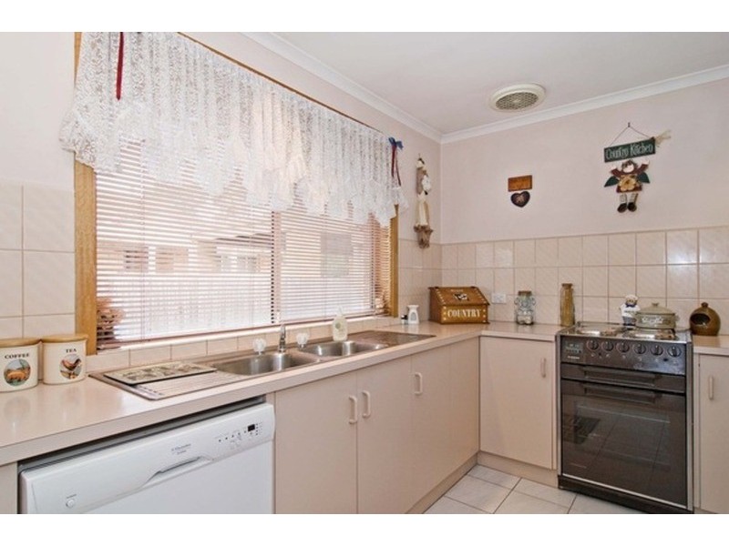 10 Briar Rose Walk, Croydon VIC 3136