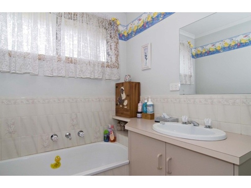 10 Briar Rose Walk, Croydon VIC 3136