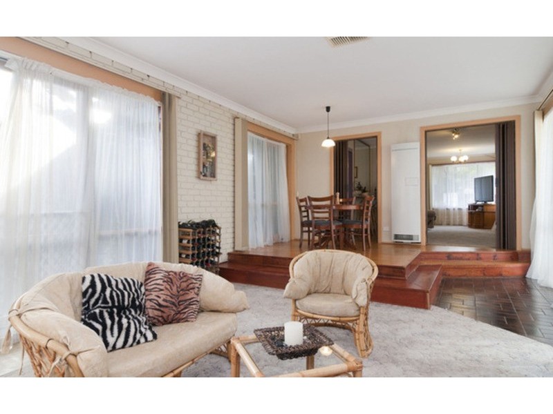 21 Lucas Avenue, Kilsyth VIC 3137
