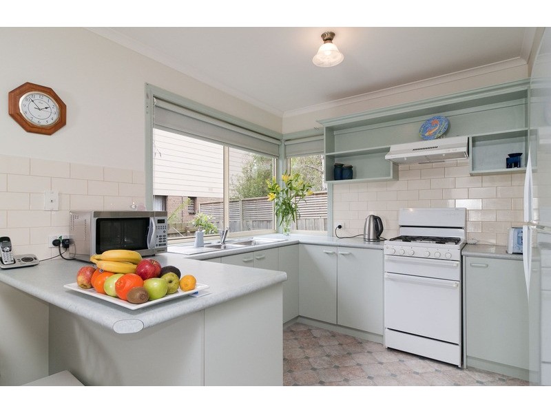2 Kincumber Drive, Croydon VIC 3136
