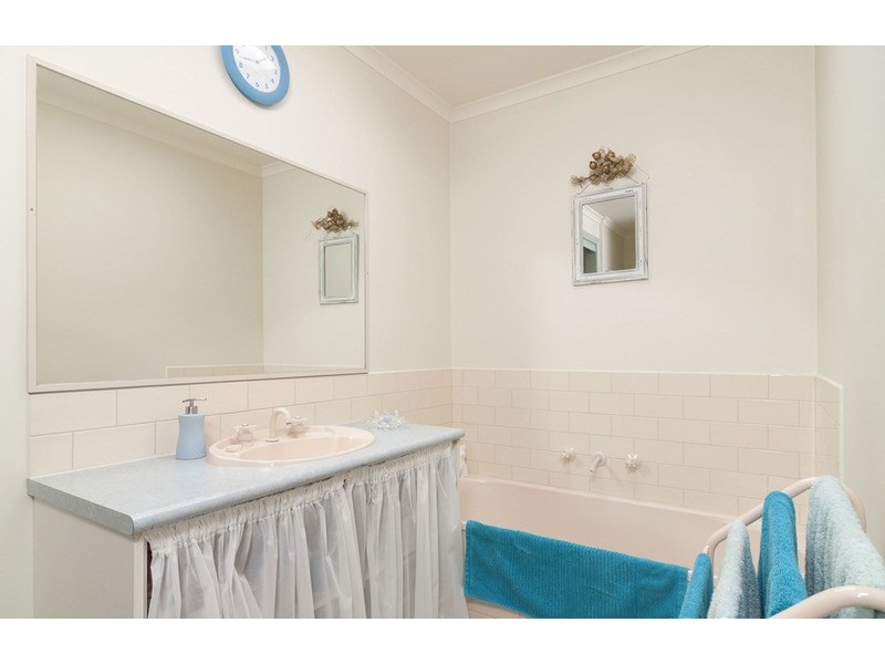 2 Kincumber Drive, Croydon VIC 3136