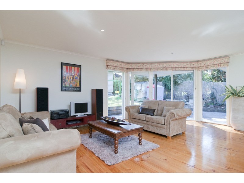 11 Cheeseman Street, Croydon VIC 3136