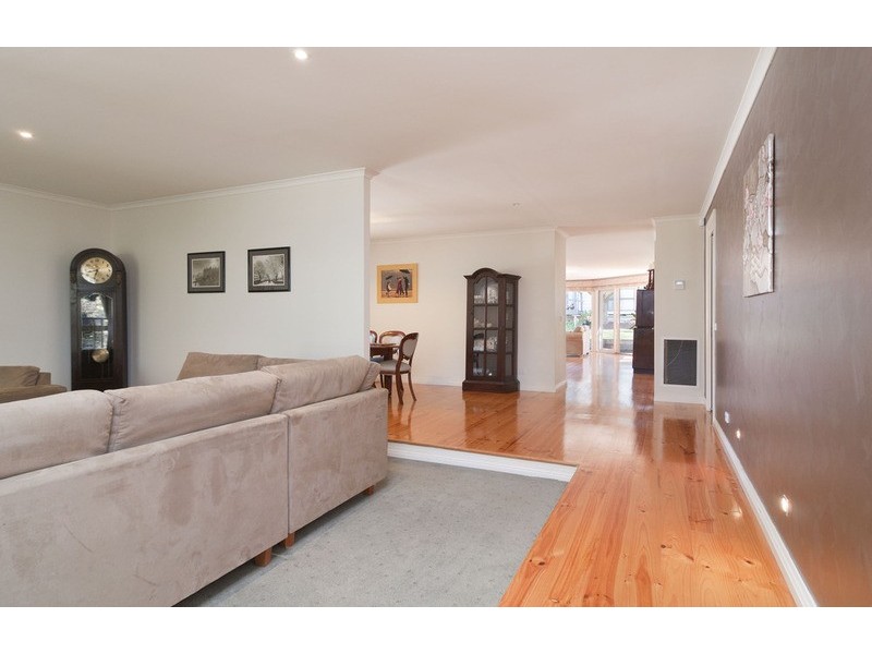 11 Cheeseman Street, Croydon VIC 3136