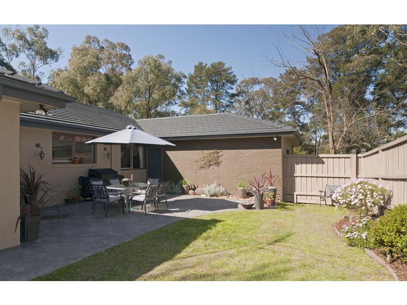 11 Cheeseman Street, Croydon VIC 3136