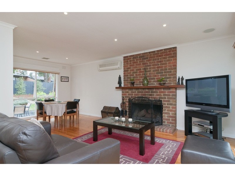 13 Crossman Drive, Croydon Hills VIC 3136