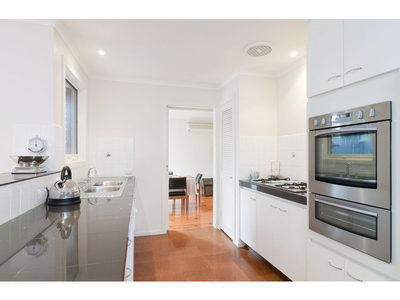 13 Crossman Drive, Croydon Hills VIC 3136