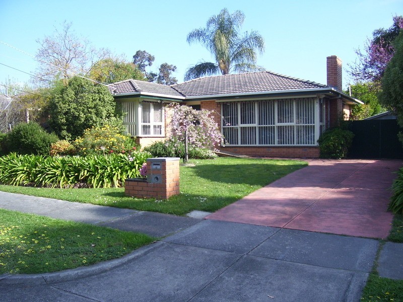 51 Binbrook Drive, Croydon VIC 3136