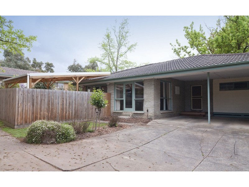 2/37 Warrien Road, Croydon North VIC 3136