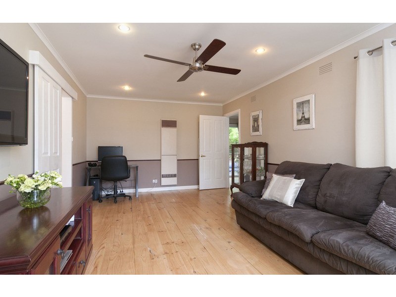 2/37 Warrien Road, Croydon North VIC 3136