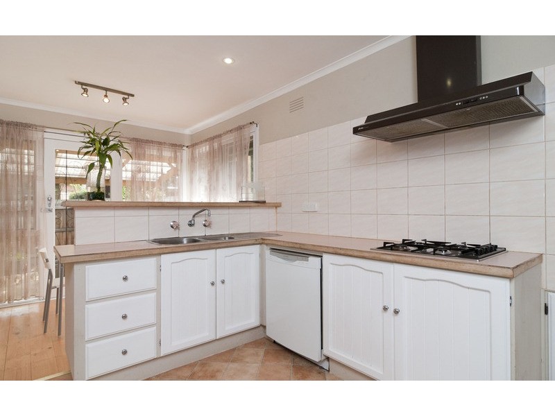 2/37 Warrien Road, Croydon North VIC 3136