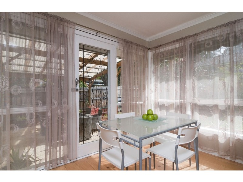 2/37 Warrien Road, Croydon North VIC 3136