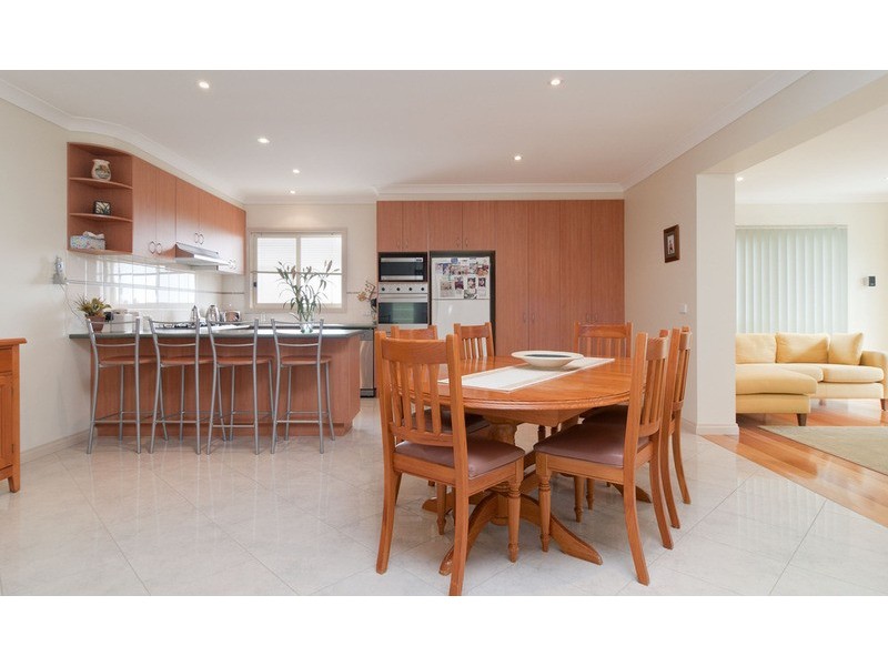 1 Batterbee Drive, Mooroolbark VIC 3138