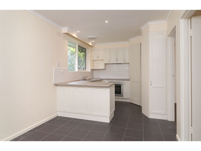 10/11-13 Tennyson Avenue, Kilsyth VIC 3137