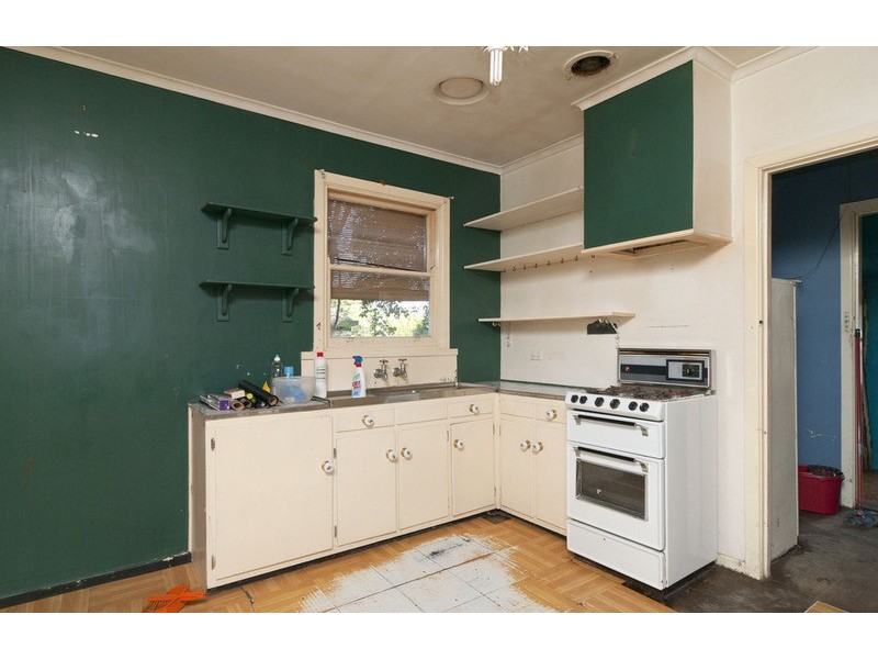 11 Murray Road, Croydon VIC 3136