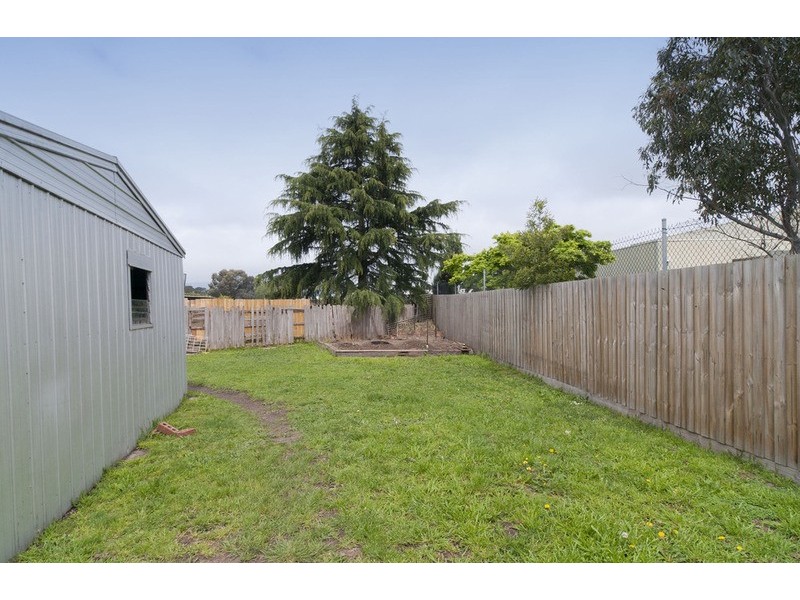 24 Belinda Close, Kilsyth VIC 3137