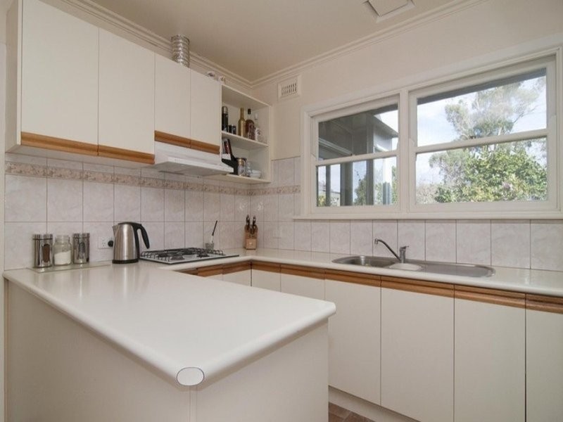 176 Eastfield Road, Croydon South VIC 3136