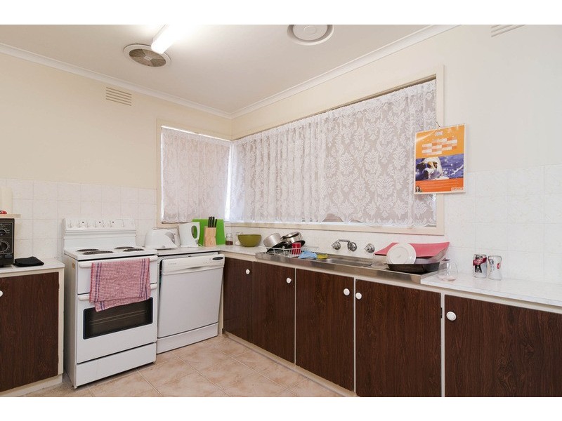 1/2 Sevenoaks Avenue, Croydon VIC 3136