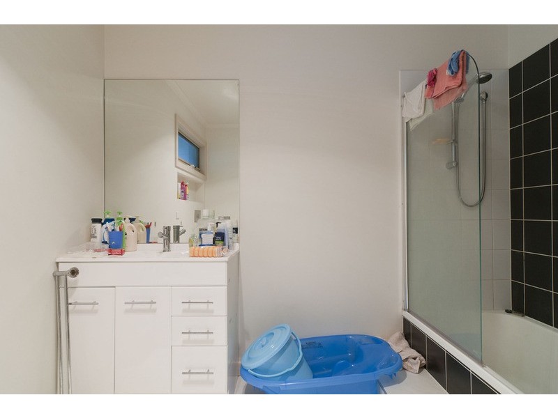 1/40 Thomas Street, Croydon South VIC 3136