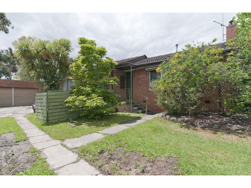 9 Araluen Drive, Croydon VIC 3136