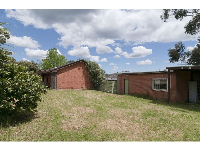 9 Araluen Drive, Croydon VIC 3136