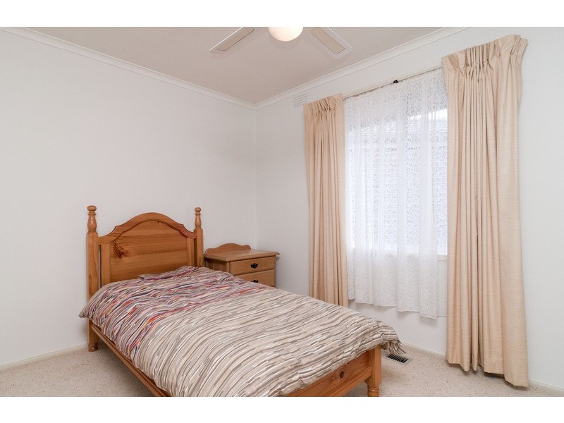 28 Lancaster Road, Mooroolbark VIC 3138